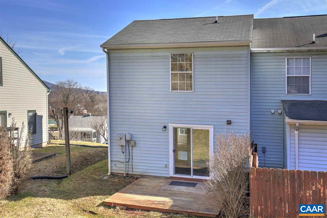 957 Rives Street Charlottesville, VA 22902 - Photo 4 of 17 Gallery Image 4