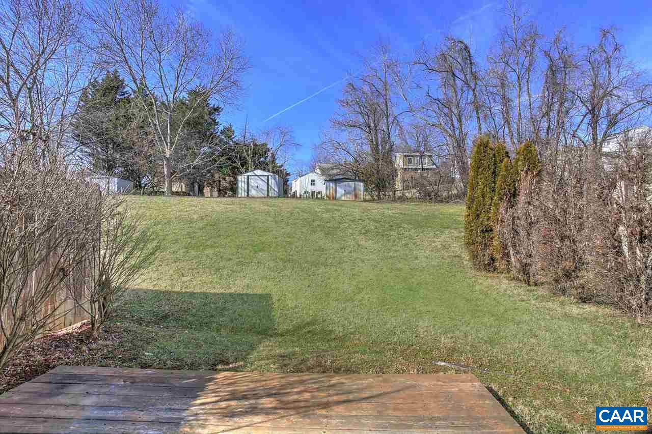 957 Rives Street Charlottesville, VA 22902 - Photo 5 of 17 Gallery Image 5