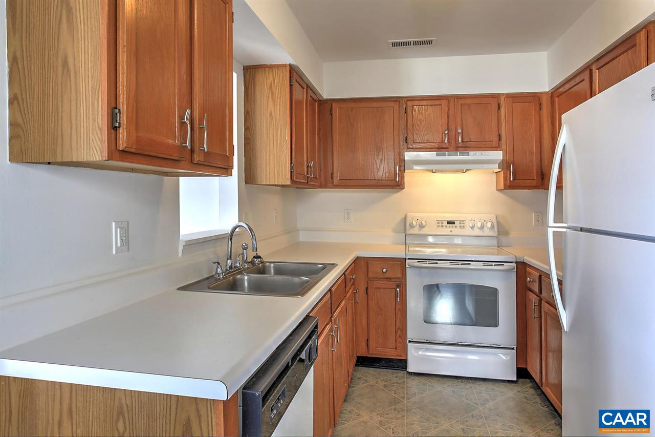 957 Rives Street Charlottesville, VA 22902 - Photo 8 of 17 Gallery Image 8