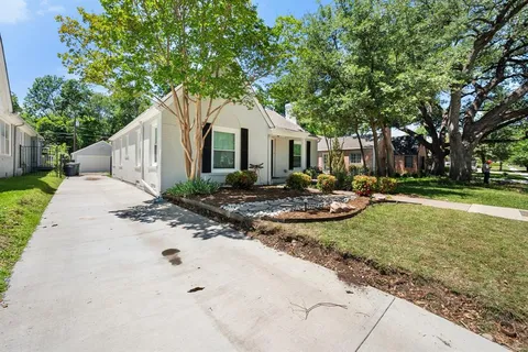 $550,000 | 2624 Willing Avenue, Fort Worth, TX 76110