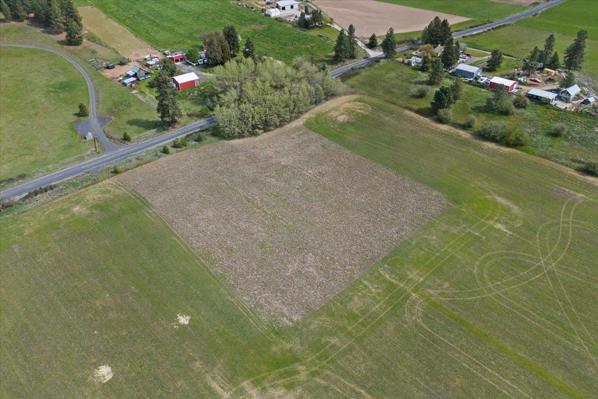 7306 East Big Meadows Road Chattaroy, WA 99003 - Photo 17 of 29 Gallery Image 17
