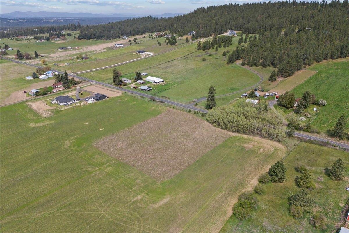 7306 East Big Meadows Road Chattaroy, WA 99003 - Photo 19 of 29 Gallery Image 19
