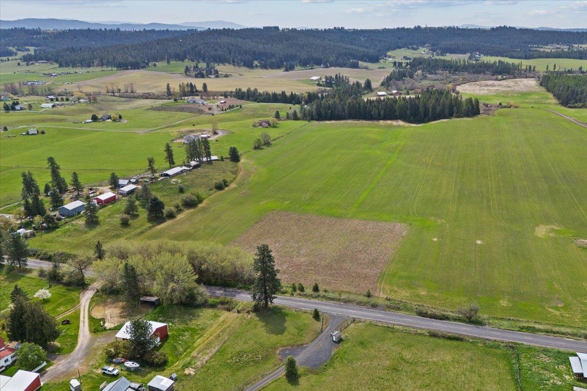 7306 East Big Meadows Road Chattaroy, WA 99003 - Photo 23 of 29 Gallery Image 23