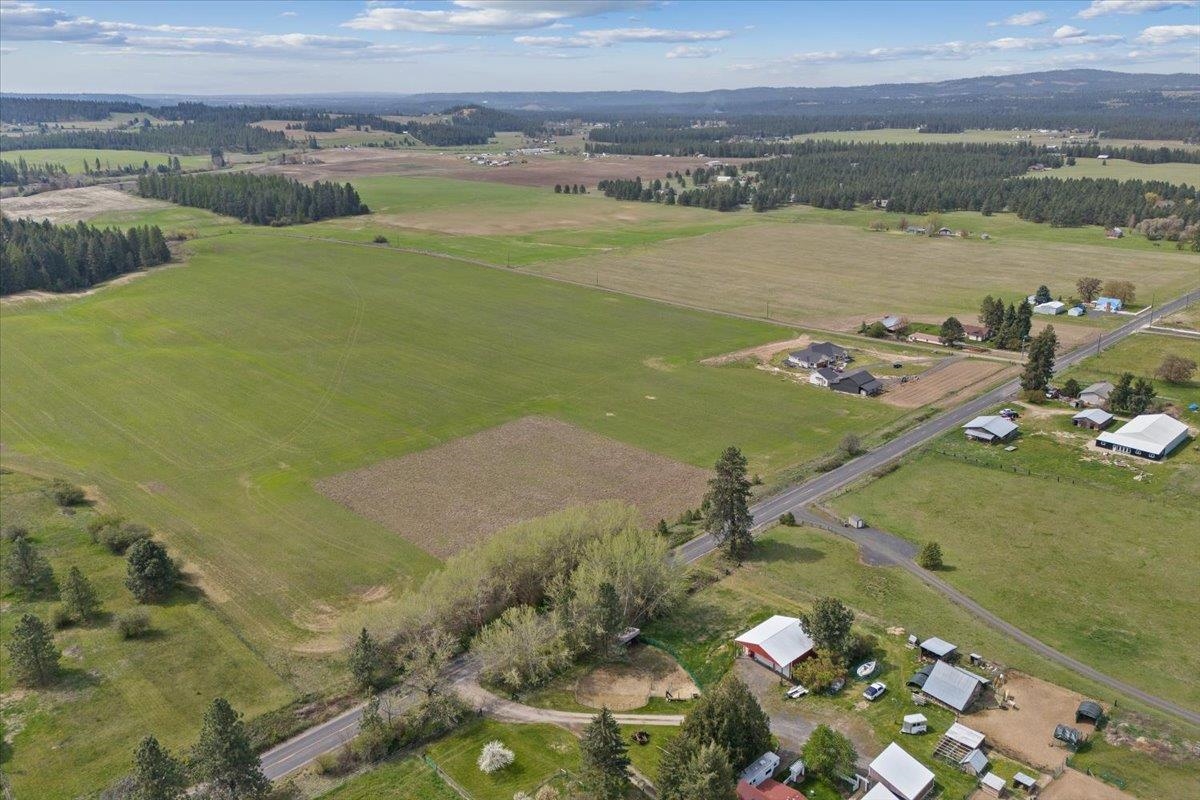 7306 East Big Meadows Road Chattaroy, WA 99003 - Photo 26 of 29 Gallery Image 26