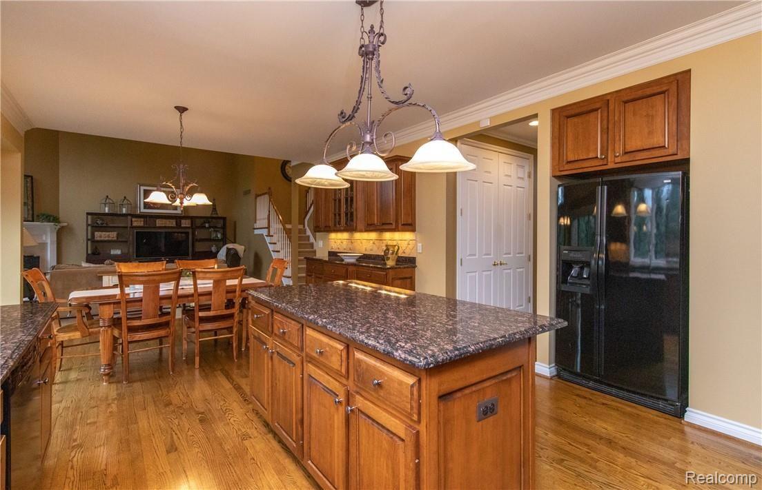 1056 Autumnview Drive Rochester, MI 48307 - Photo 12 of 44 Large Island and is Open to Great Room