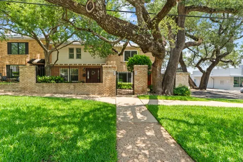 $580,000 | 3966 Far W Boulevard, Austin, TX 78731