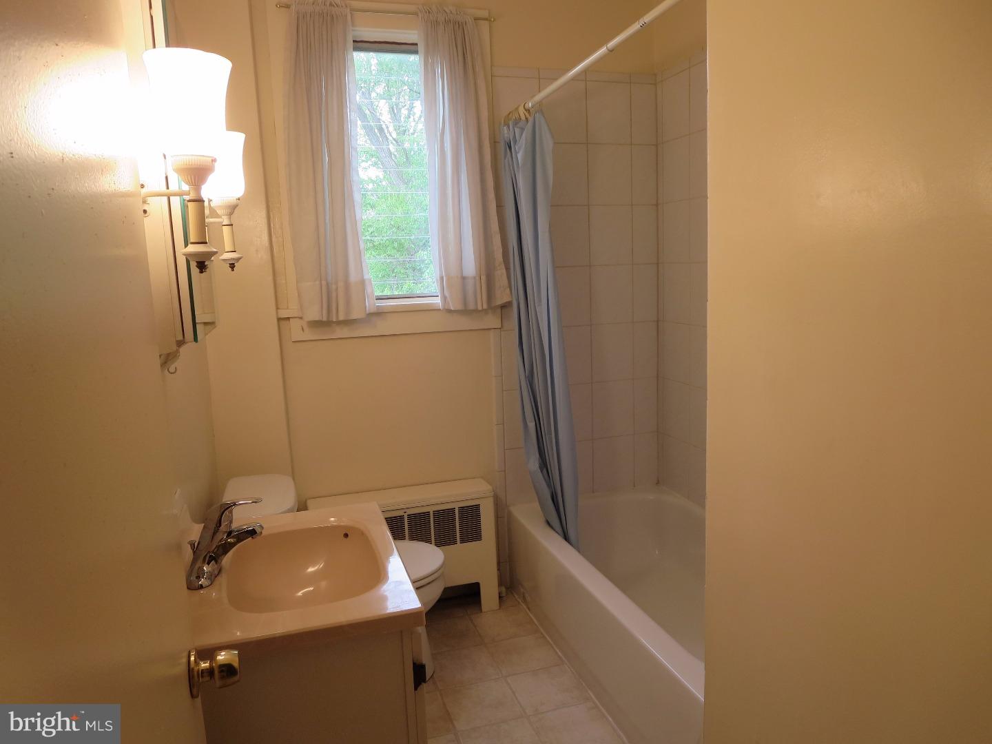 140 East Chelton Road Brookhaven, PA 19015 - Photo 9 of 19 Gallery Image 9