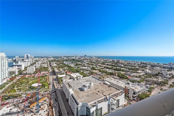 $10,800 | 450 Alton Road, Unit 3206, Miami Beach, FL 33139