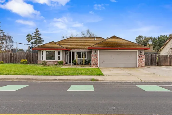 $499,000 | 194 West Elm Avenue, Galt, CA 95632