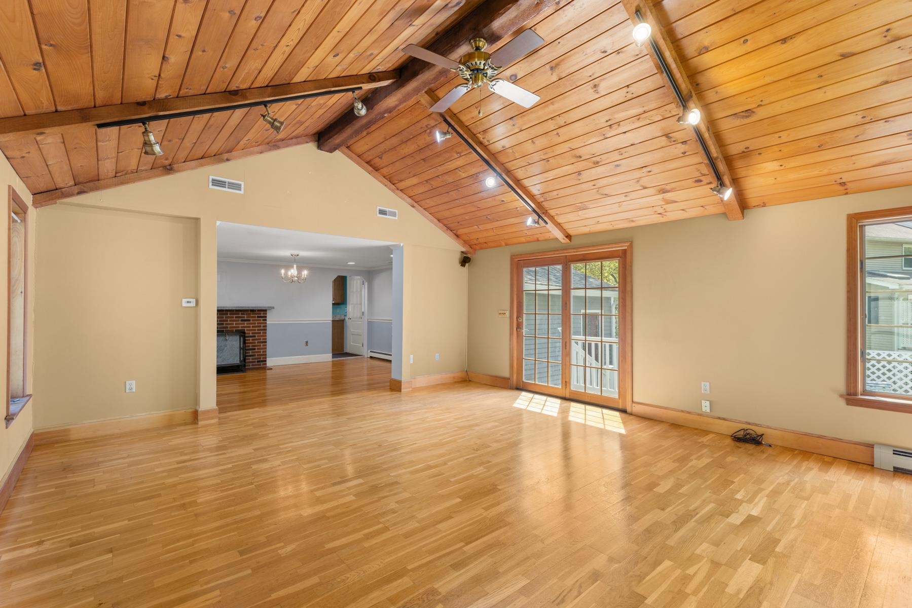 130 Exeter Road Hampton, NH 03842 - Photo 11 of 35