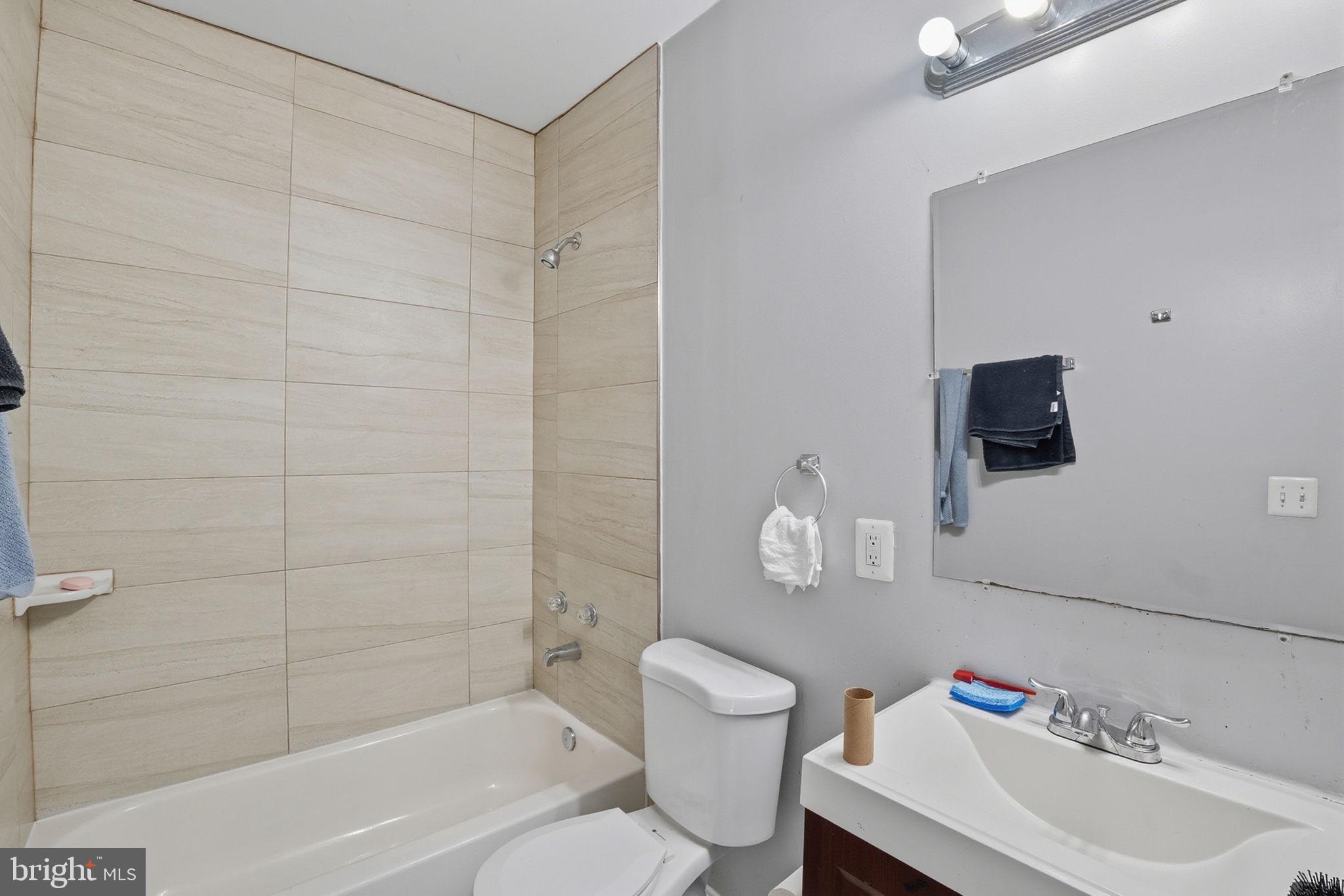 1500 Columbia Road Northwest Washington, DC 20009 - Photo 7 of 10