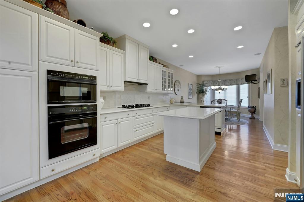 278 Hampshire Ridge, Unit 278 Park Ridge, NJ 07656 - Photo 15 of 45