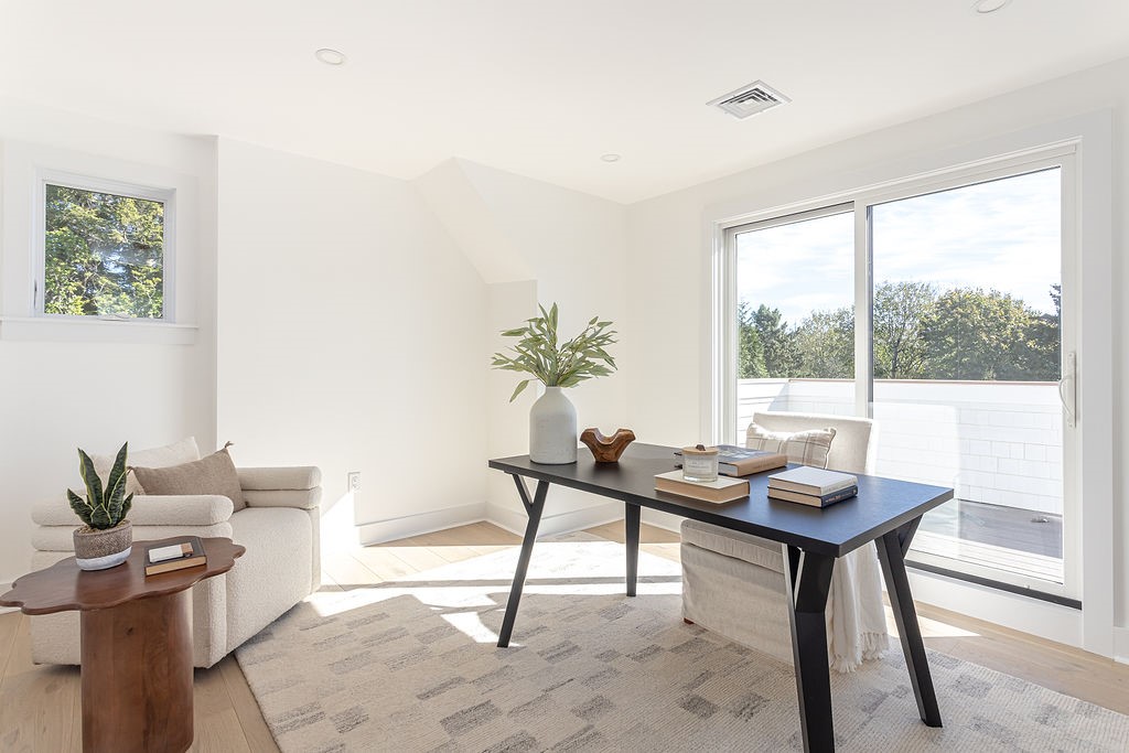 84 Allston Avenue Middletown, RI 02842 - Photo 21 of 50