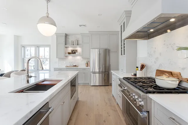 $2,839,000 | 84 Allston Avenue, Middletown, RI 02842