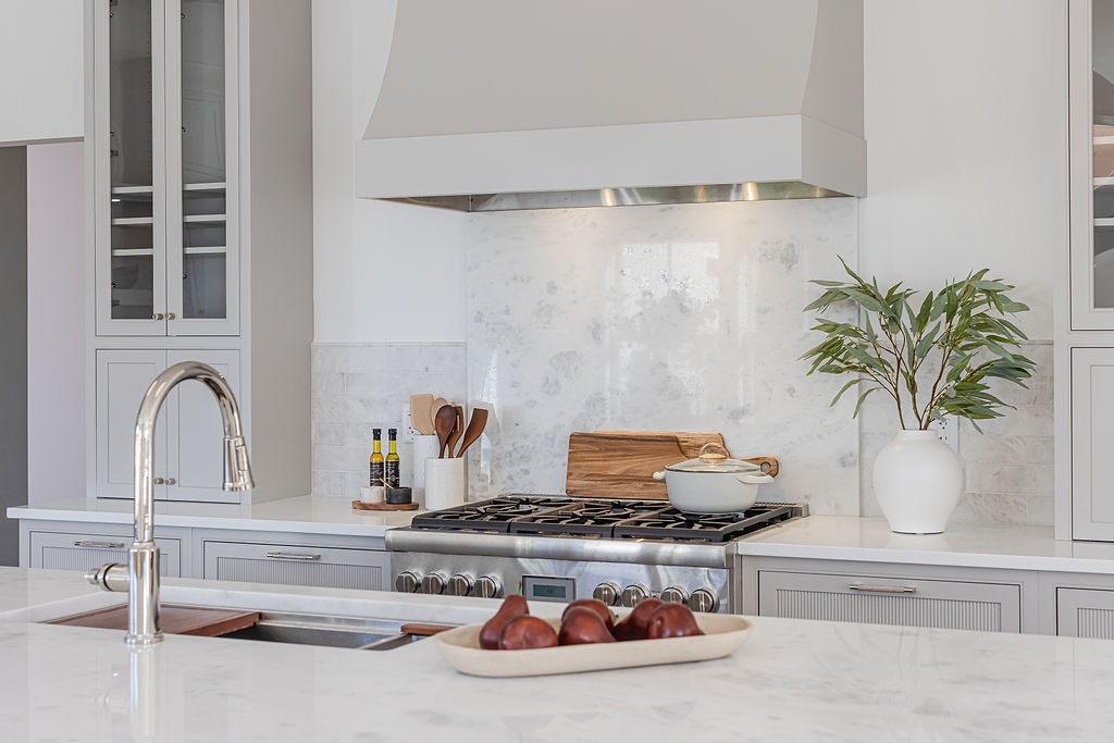 84 Allston Avenue Middletown, RI 02842 - Photo 10 of 50