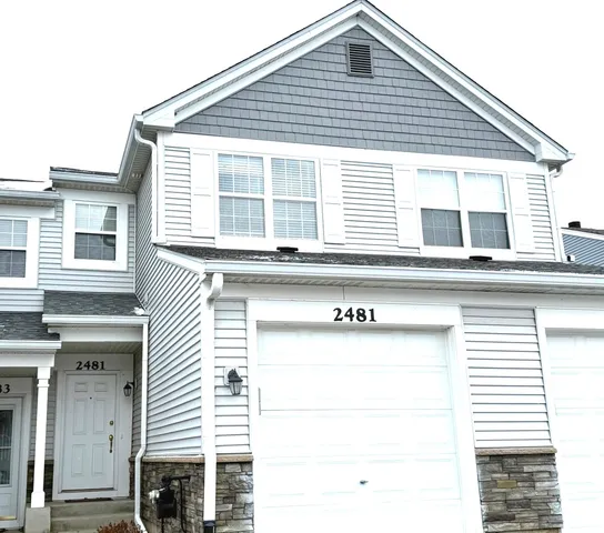 $2,525 | 2481 Oneida Lane, Unit 2481, Naperville, IL 60563