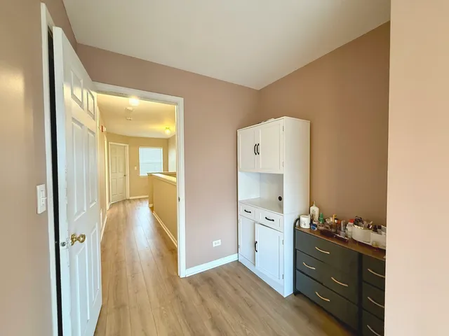 $2,525 | 2481 Oneida Lane, Unit 2481, Naperville, IL 60563