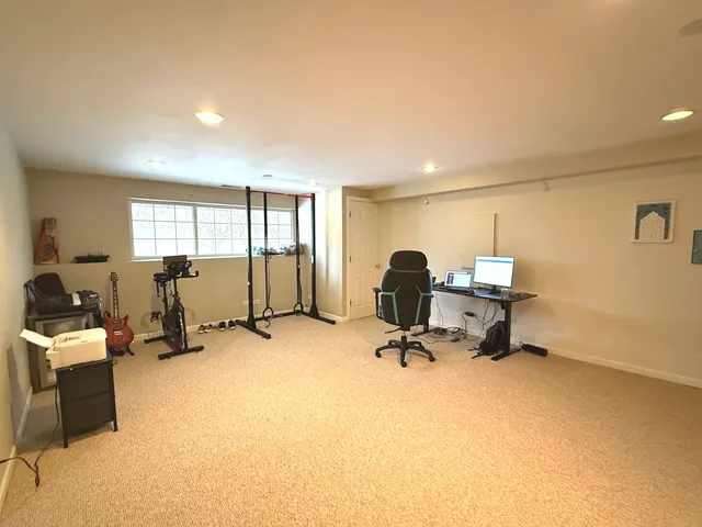 $2,525 | 2481 Oneida Lane, Unit 2481, Naperville, IL 60563