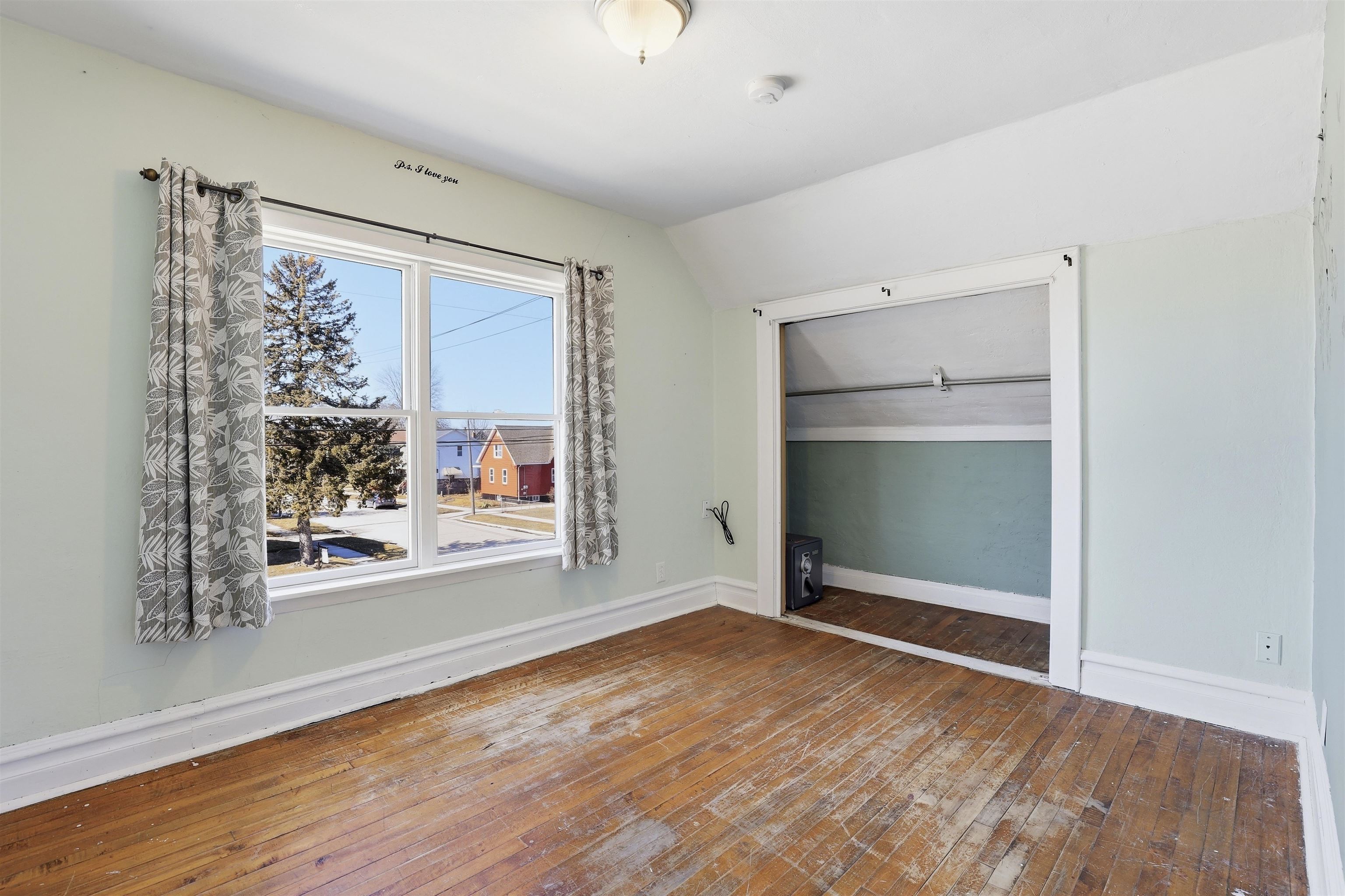2023 Lincoln Street Two Rivers, WI 54241 - Photo 15 of 22