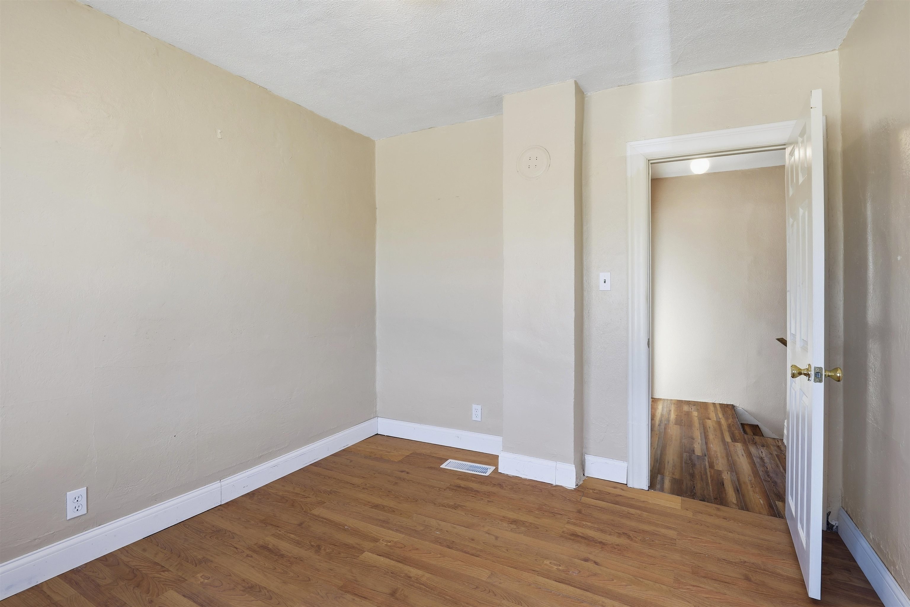 2023 Lincoln Street Two Rivers, WI 54241 - Photo 17 of 22