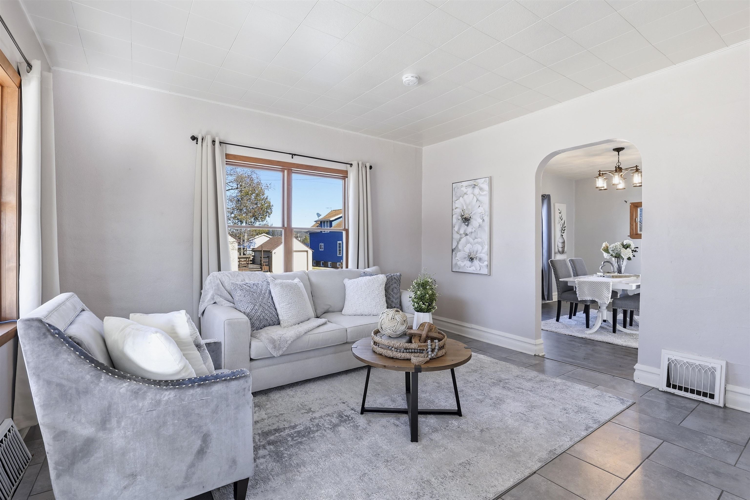 2023 Lincoln Street Two Rivers, WI 54241 - Photo 5 of 22