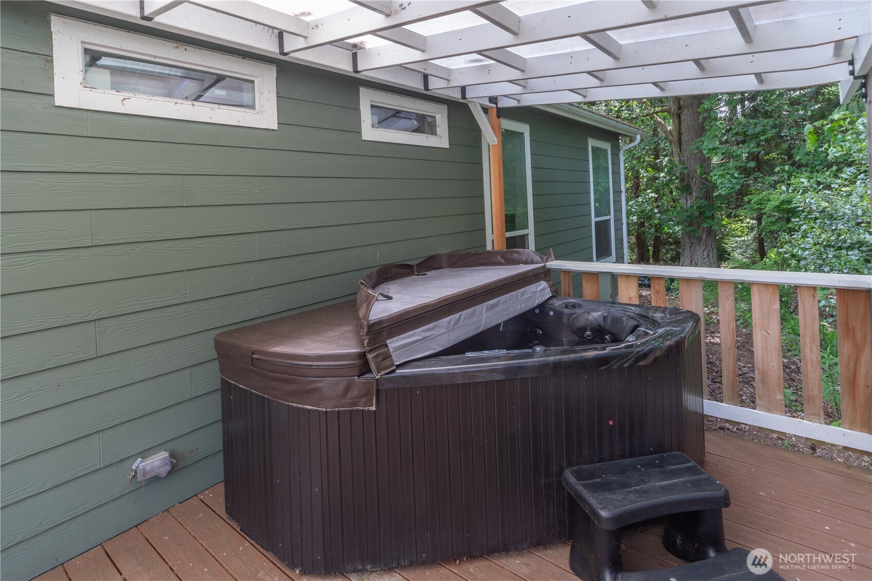 290 Werner Road Port Ludlow, WA 98365 - Photo 6 of 40 a view of sitting area in front of house