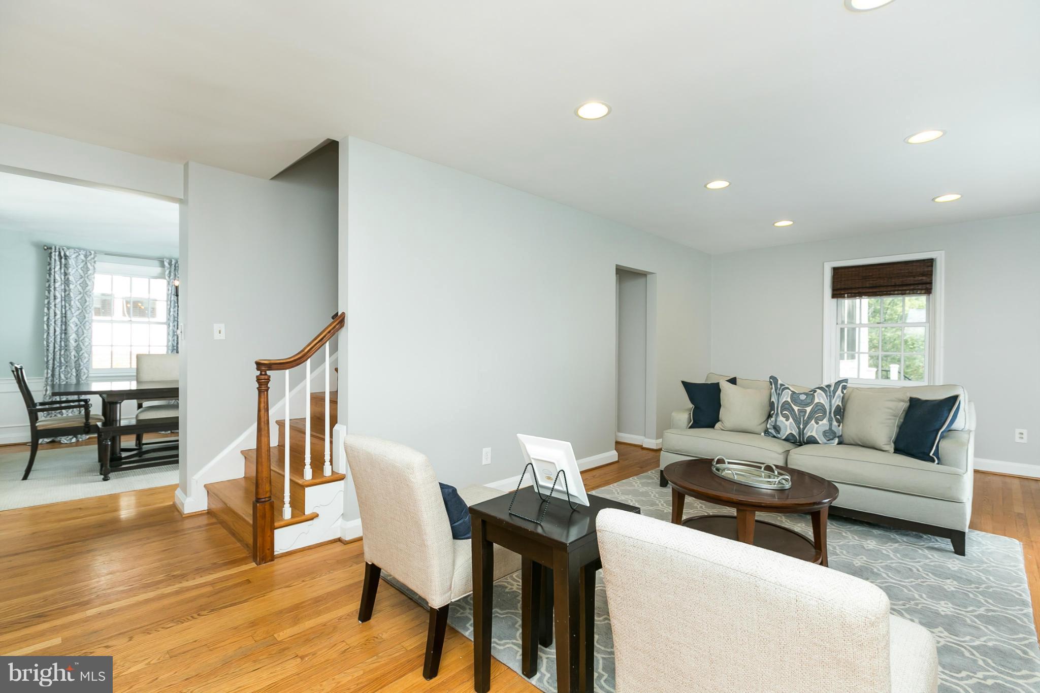 622 Coventry Road Towson, MD 21286 - Photo 14 of 30 Living Room