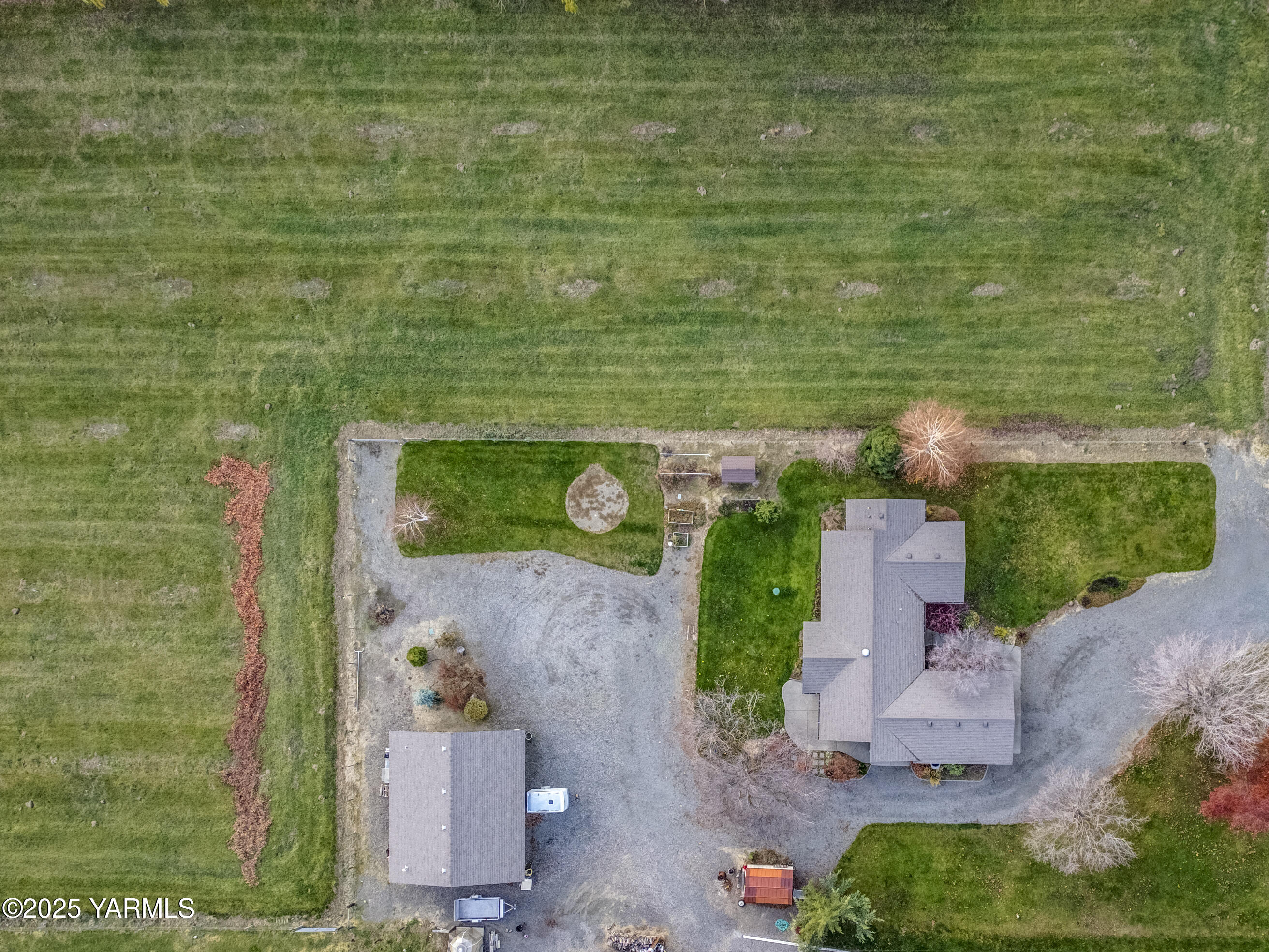 10240 Van Belle Road Sunnyside, WA 98944 - Photo 51 of 52 an aerial view of a house with a yard