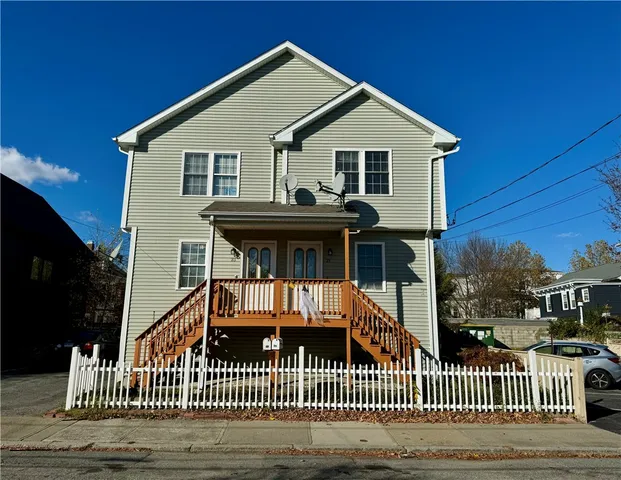 $850,000 | 21 Grant Street, Providence, RI 02909