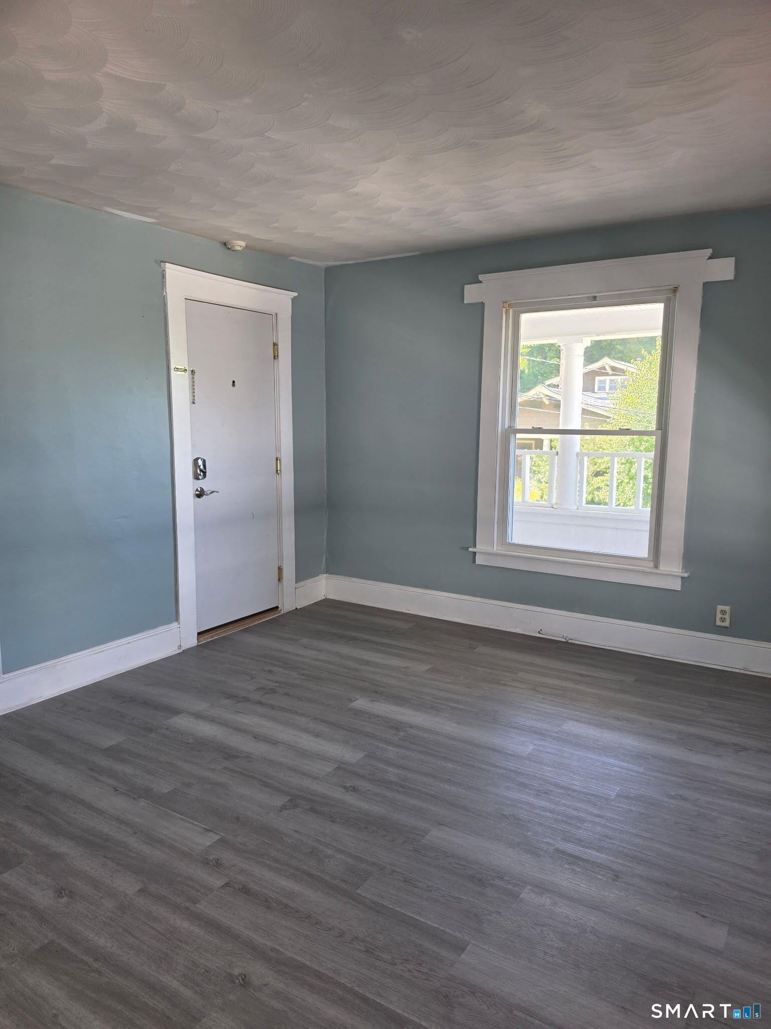 111 George Street Bristol, CT 06010 - Photo 4 of 24 Gallery Image 4
