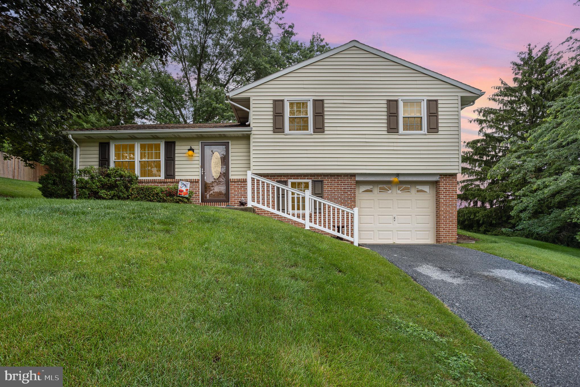 3 Julie Terrace Lititz, PA 17543 - Photo 28 of 31