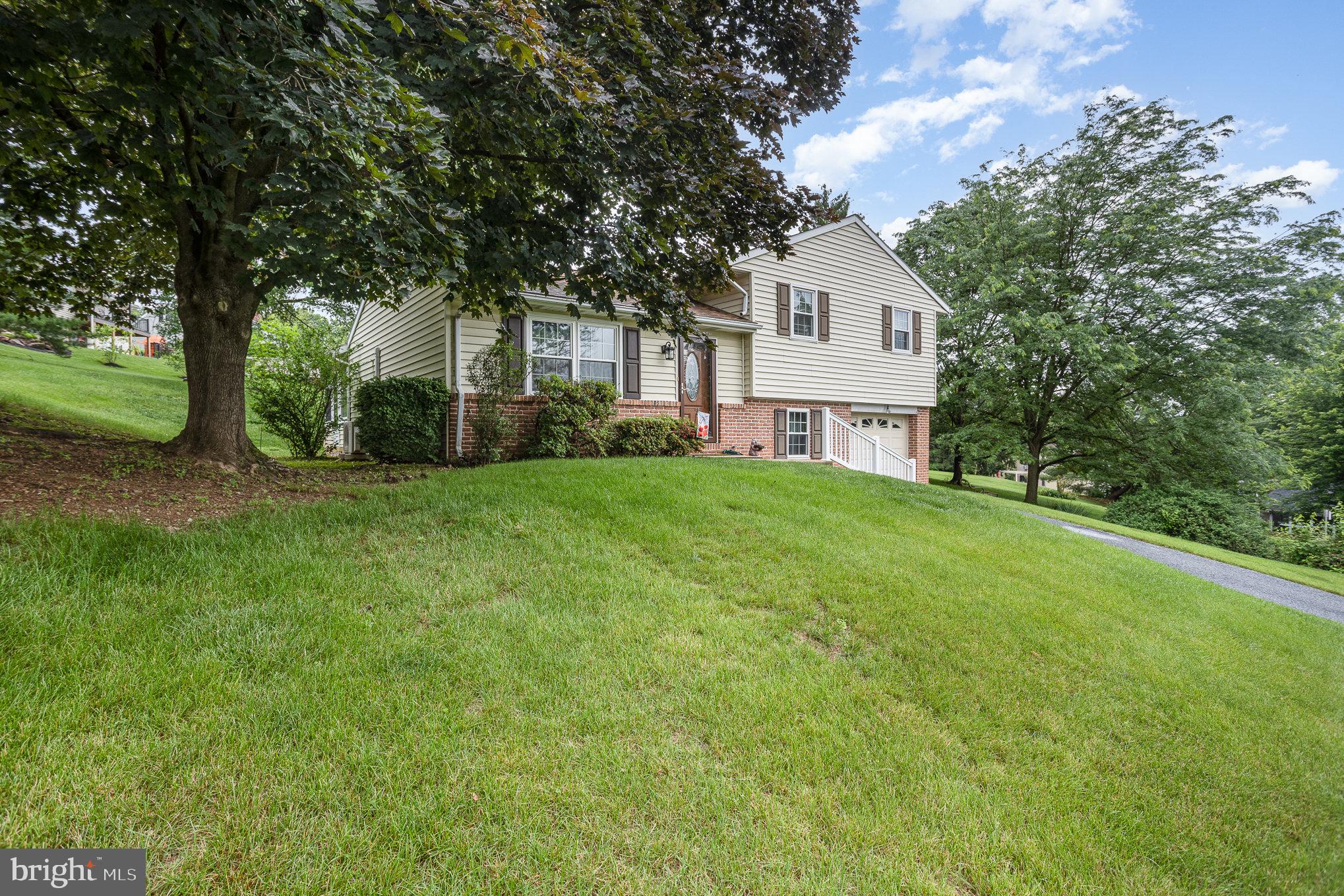 3 Julie Terrace Lititz, PA 17543 - Photo 5 of 31