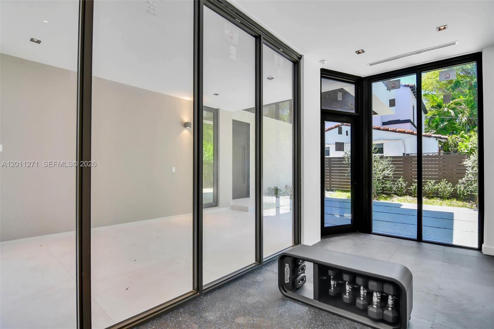 125 Southwest 29th Road Miami, FL 33129 - Photo 15 of 69