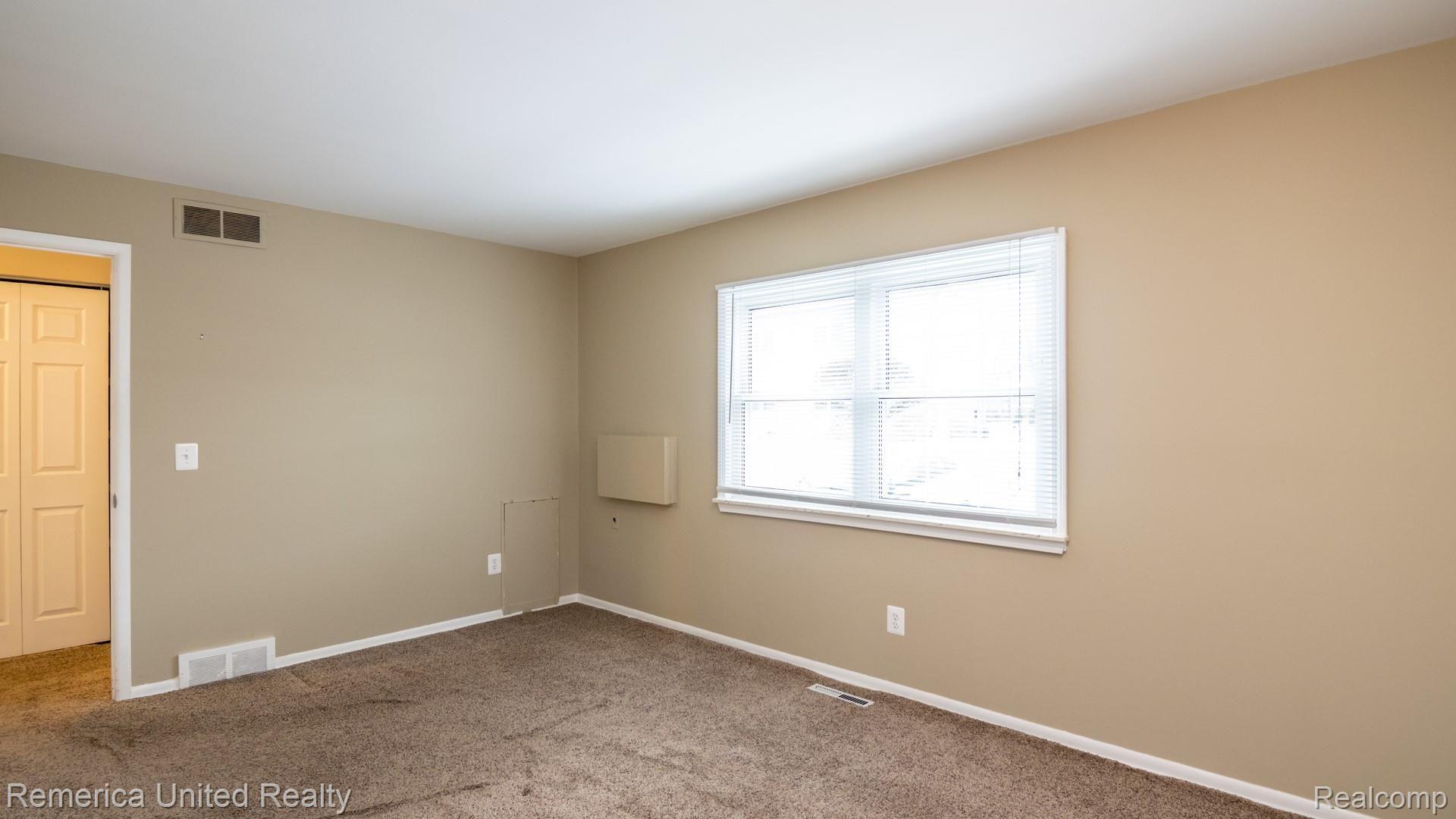 1199 South Sheldon Road, Unit 28 Plymouth, MI 48170 - Photo 19 of 40 030_30.jpg