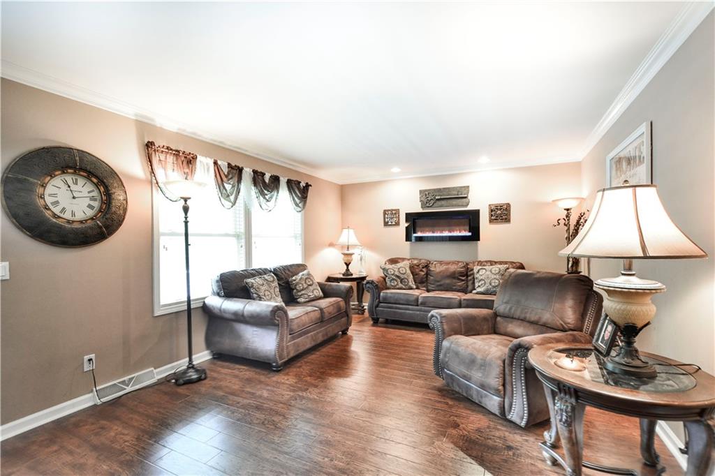 549 Chapel Road Aliquippa, PA 15001 - Photo 3 of 22 Gallery Image 3