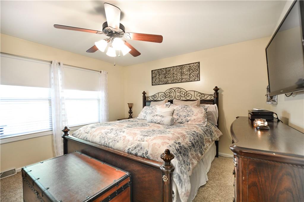 549 Chapel Road Aliquippa, PA 15001 - Photo 9 of 22 Gallery Image 9