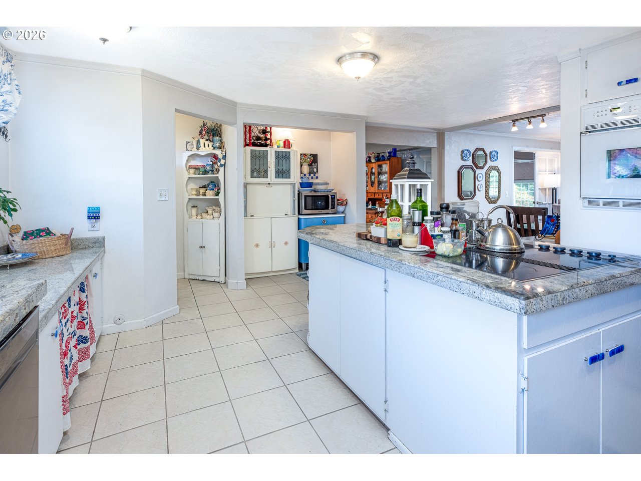 885 66th Street Springfield, OR 97478 - Photo 12 of 28 Kitchen