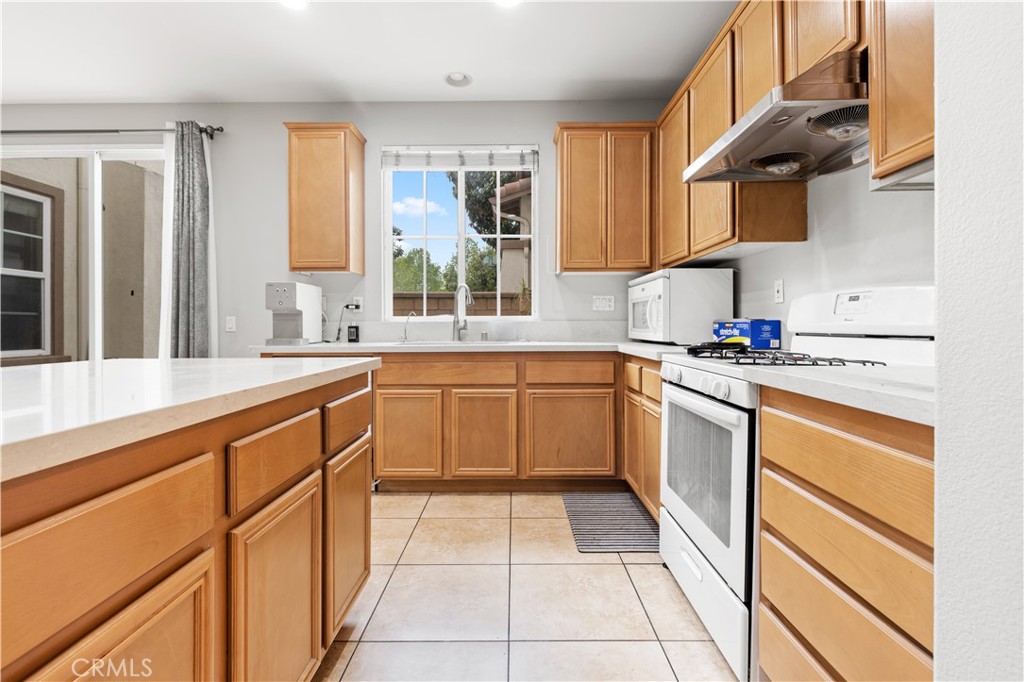 8541 Oak Barrel Place, Unit 2 Rancho Cucamonga, CA 91730 - Photo 9 of 50