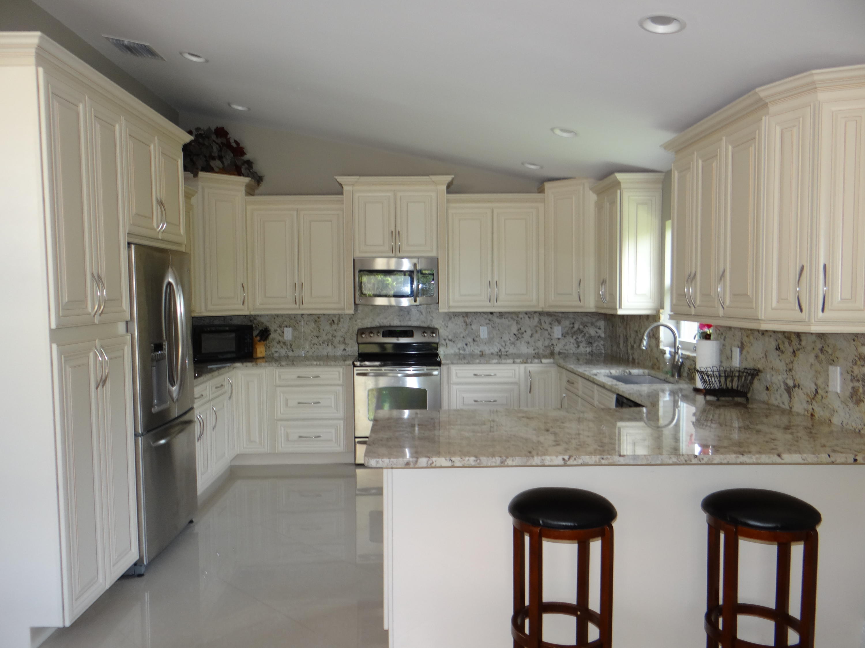 18045 Jazz Lane Boca Raton, FL 33496 - Photo 3 of 24 Kitchen
