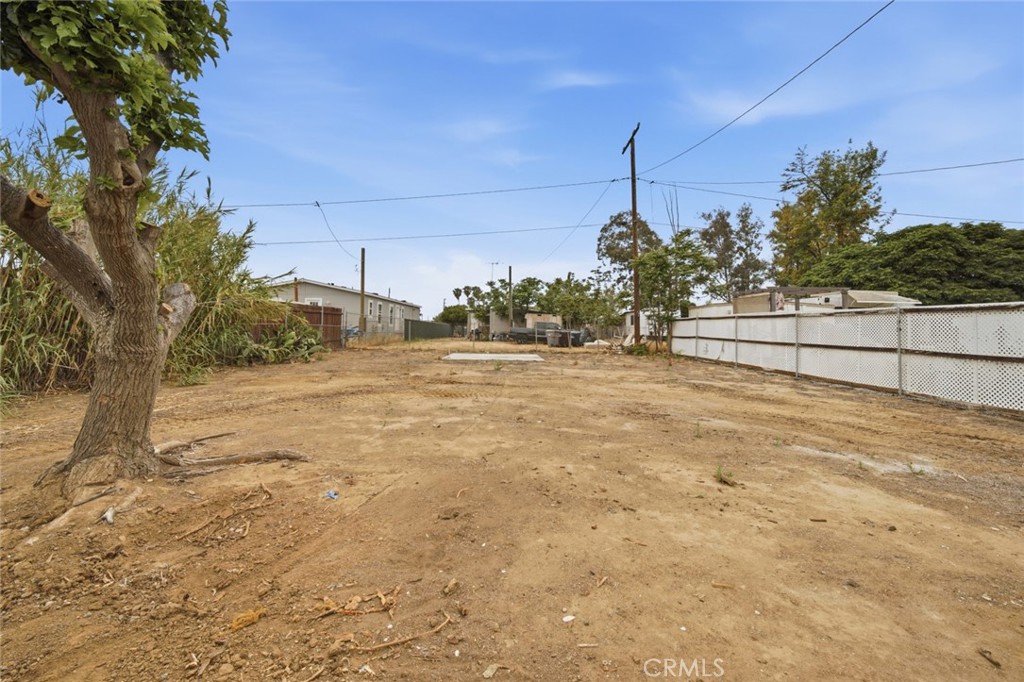 27615 Harrison Avenue Menifee, CA 92585 - Photo 17 of 18 a backyard of a house