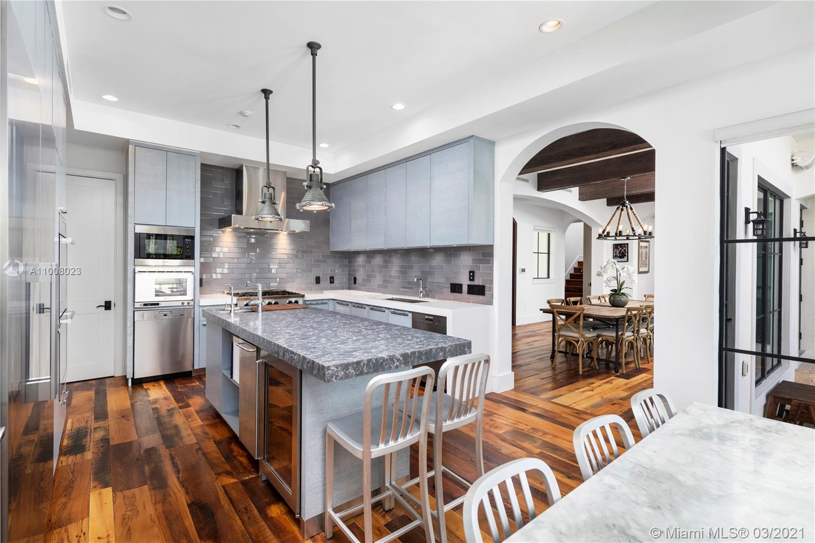 330 Harbor Court Key Biscayne, FL 33149 - Photo 12 of 42