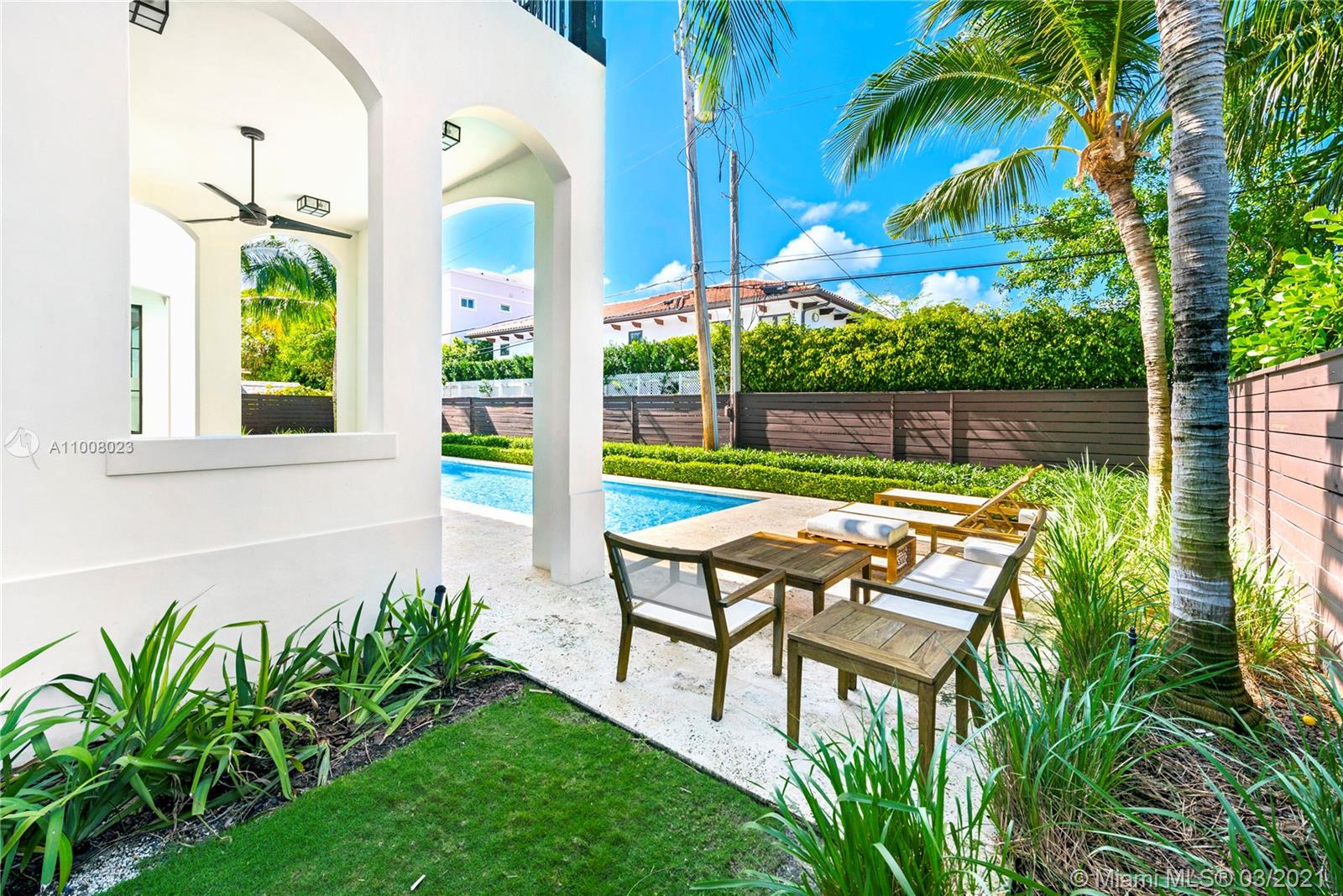 330 Harbor Court Key Biscayne, FL 33149 - Photo 15 of 42