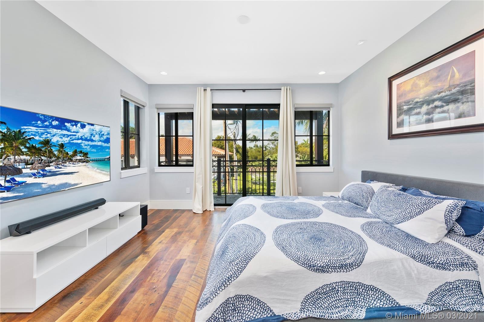 330 Harbor Court Key Biscayne, FL 33149 - Photo 17 of 42