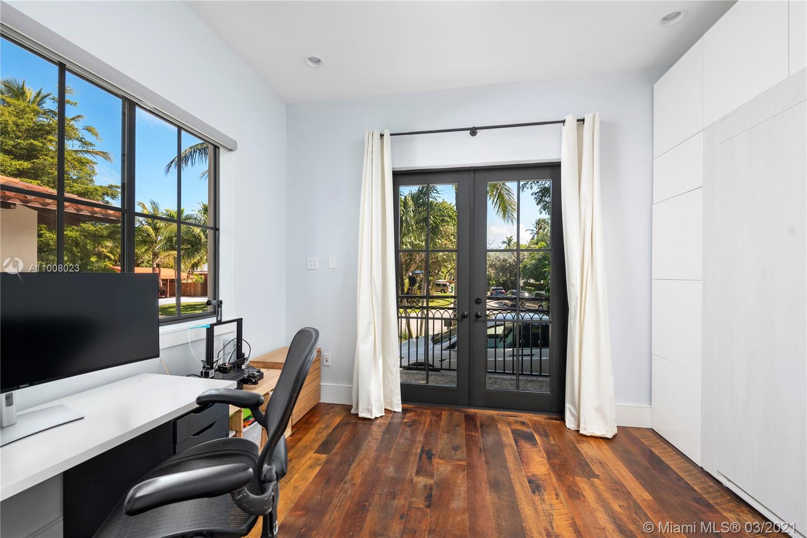 330 Harbor Court Key Biscayne, FL 33149 - Photo 31 of 42