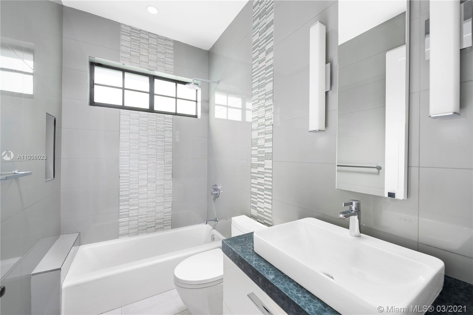 330 Harbor Court Key Biscayne, FL 33149 - Photo 32 of 42