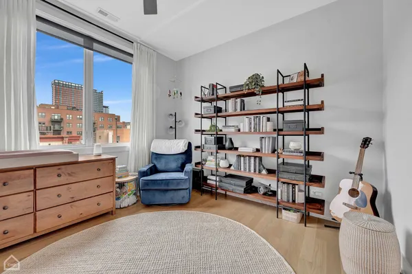 $8,000 | 1312 West Madison Street, Unit 4A, Chicago, IL 60607