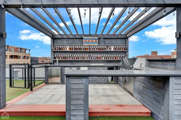$8,000 | 1312 West Madison Street, Unit 4A, Chicago, IL 60607