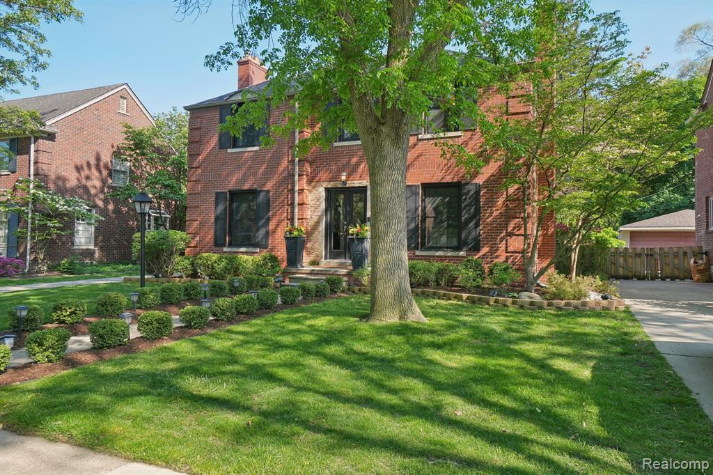 441 Roland Road Grosse Pointe Farms, MI 48236 - Photo 3 of 49