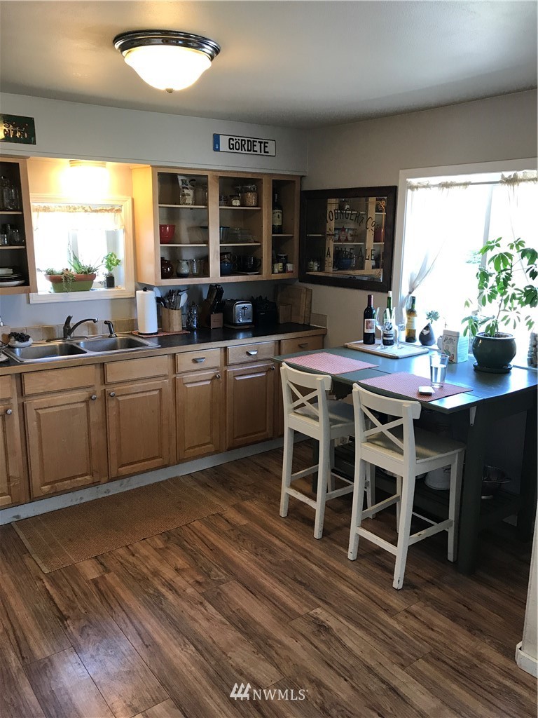 2585 Finkbonner Road Bellingham, WA 98226 - Photo 4 of 15 Gallery Image 4