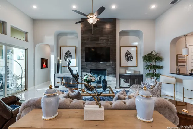 $1,275,000 | 21335 Rembrandt Hill, San Antonio, TX 78256